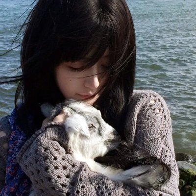 拿针的女孩